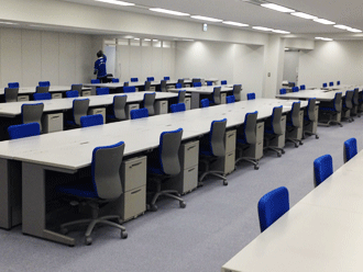 中古オフィス家具　導入事例　大量に揃います。
