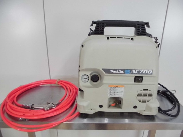 コンプレッサー マキタ AC700