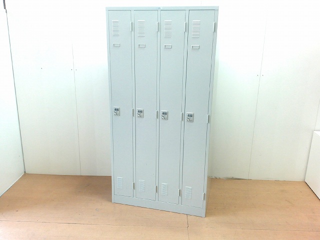 4人用ロッカー ナイキ ダイヤル錠
