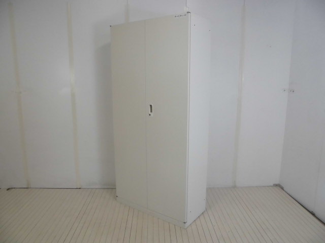 【中古】両開きキャビネット(生興)ホワイト /