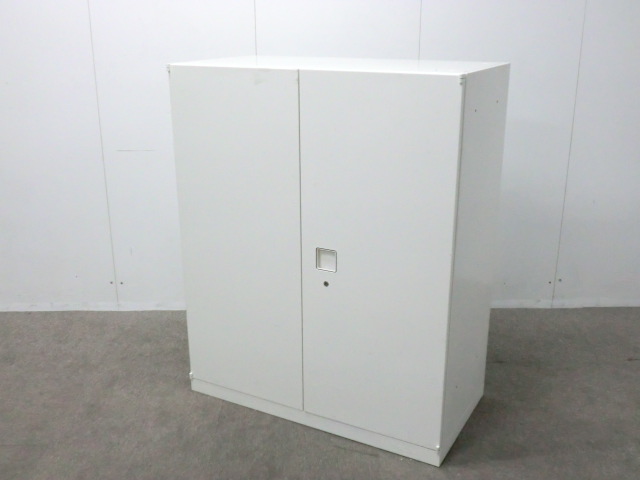 オカムラ/レクトライン/ホワイト /【中古】両開きキャビネット