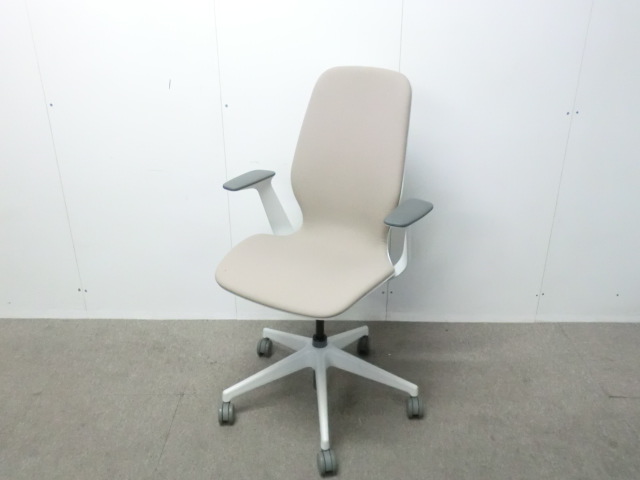 Steelcase/SILQ/グレージュ/【中古】OAチェア