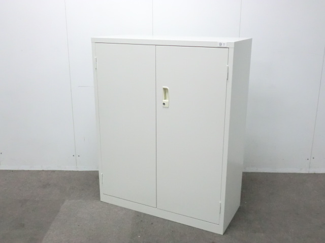 生興 / ホワイト / 【中古】 両開きキャビネット
