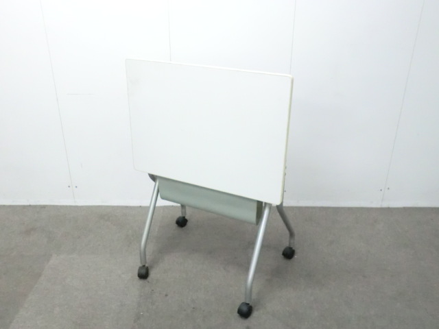 フォールディングテーブル / ホワイト / 【中古】