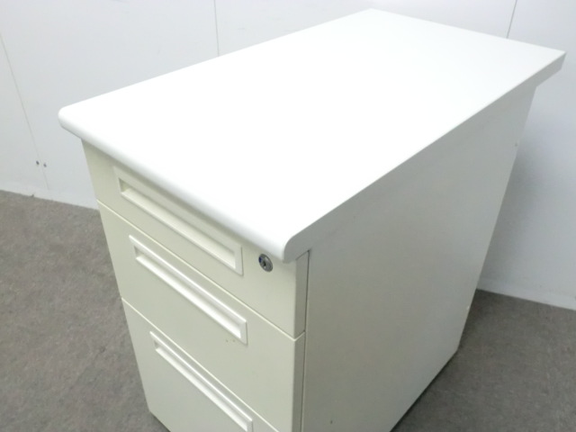 3段脇机 / ホワイト / 【中古】 ヤケあり