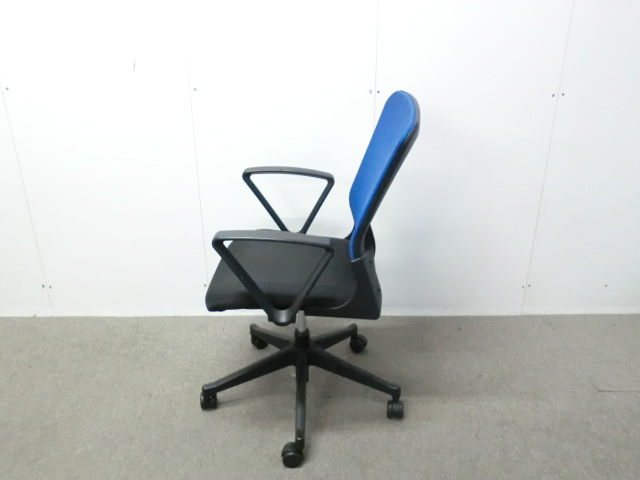 OAチェア / ブルー / 【中古】 肘有