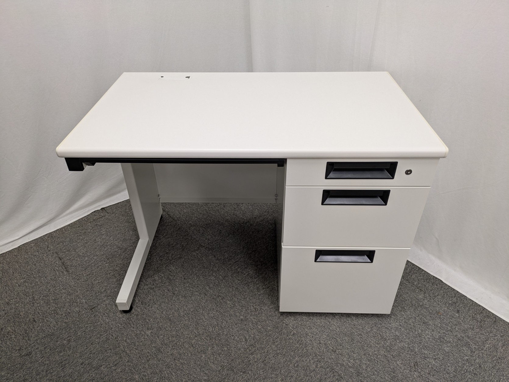 プラス / フラットライン / ホワイト /