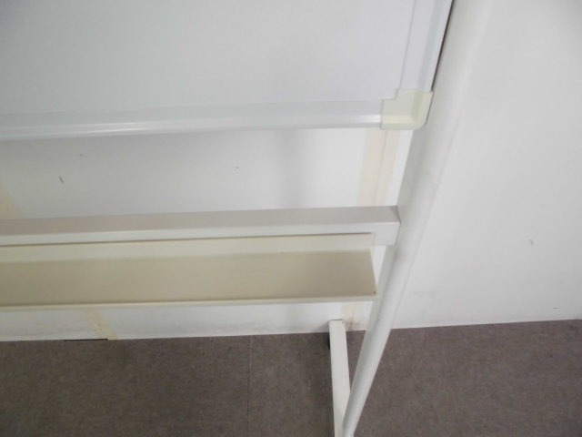 ホワイトボード/ホワイト/脚付き/【中古】