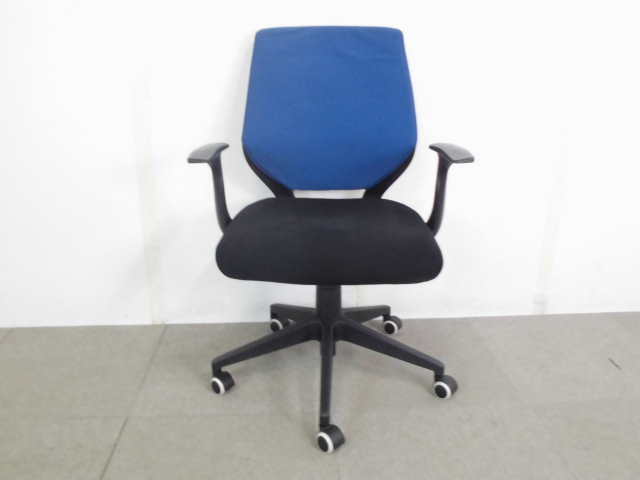 OAチェア/肘有/ブルー/【中古】※シワ有
