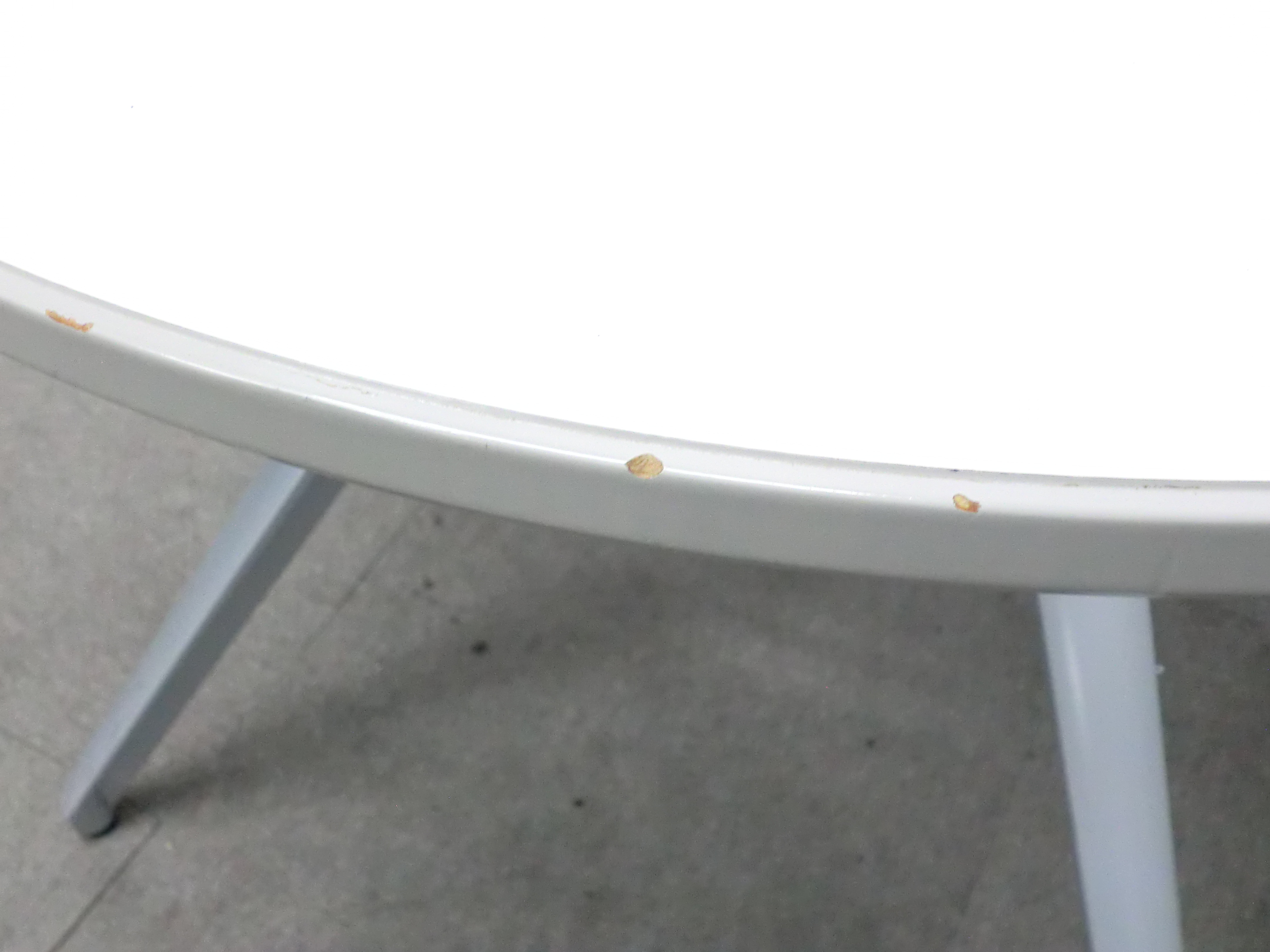 コクヨ / ニューグレー / 【中古】 丸テーブル