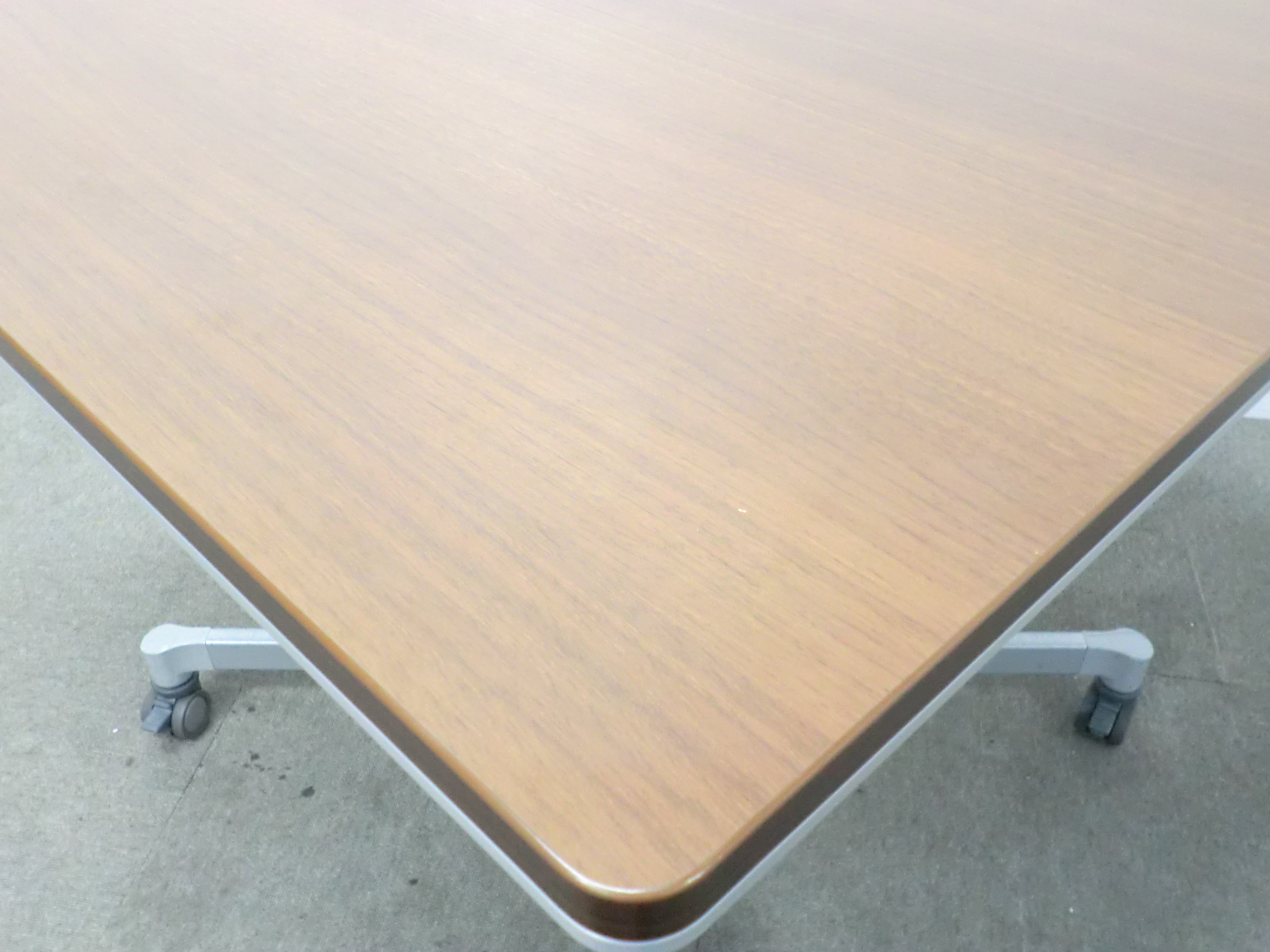 コクヨ/木目調/ 【中古】 会議テーブル / キャスター付き