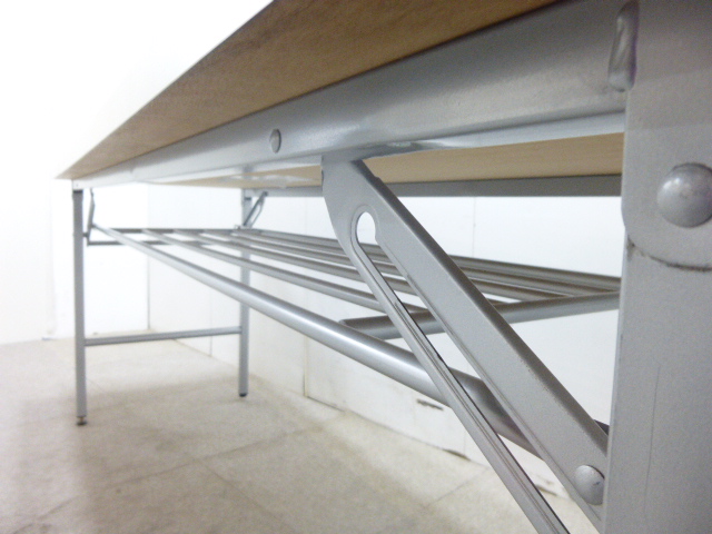 ホワイト/折り畳みテーブル/奥行600/【中古】