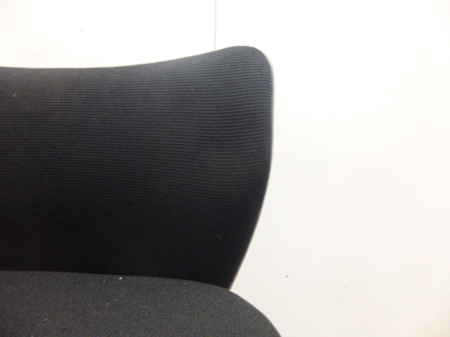 オカムラ/ブラック/OAチェア/肘無/【中古】