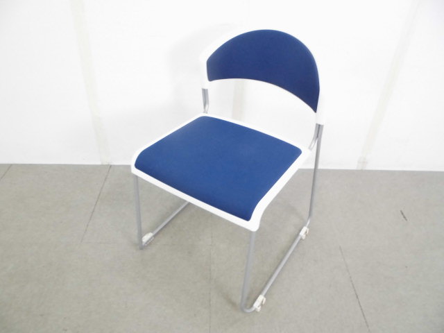 ウチダ / ダークブルー / スタッキングチェア