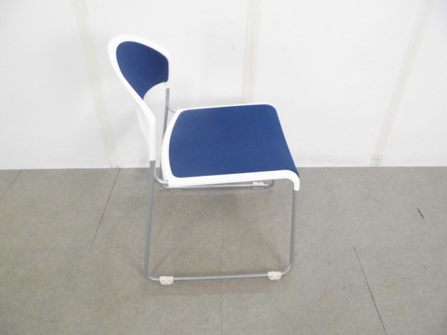 ウチダ / ダークブルー / スタッキングチェア