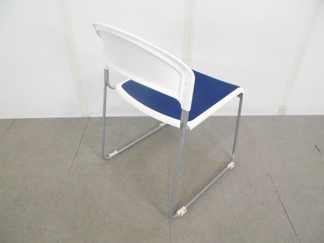 ウチダ / ダークブルー / スタッキングチェア