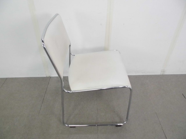 スタッキングチェア / ホワイト