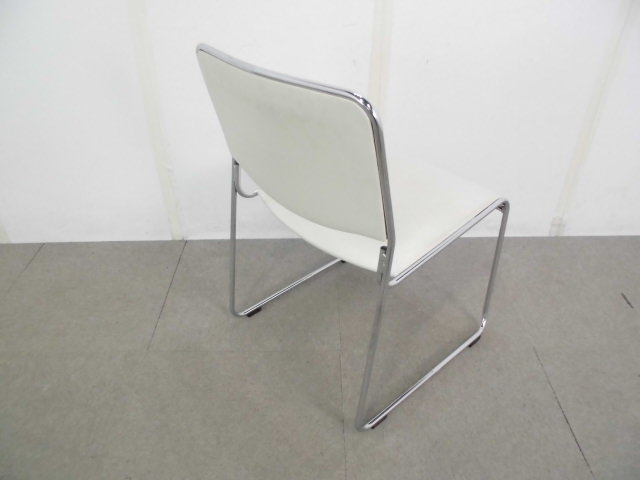 スタッキングチェア / ホワイト