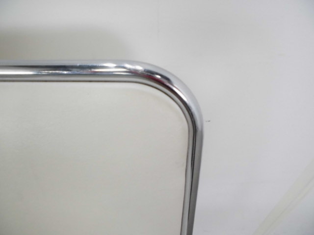 スタッキングチェア / ホワイト