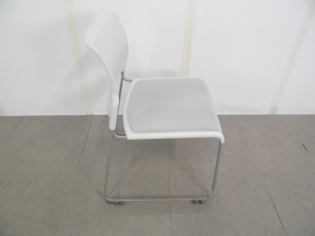 ウチダ / ライトグレー / スタッキングチェア