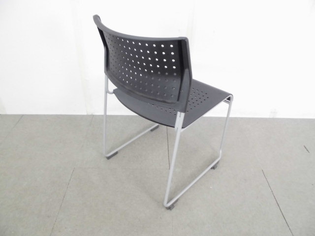 チトセ / スタッキングチェア / ブラック