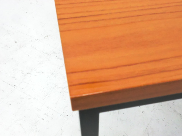 角テーブル / 木目調