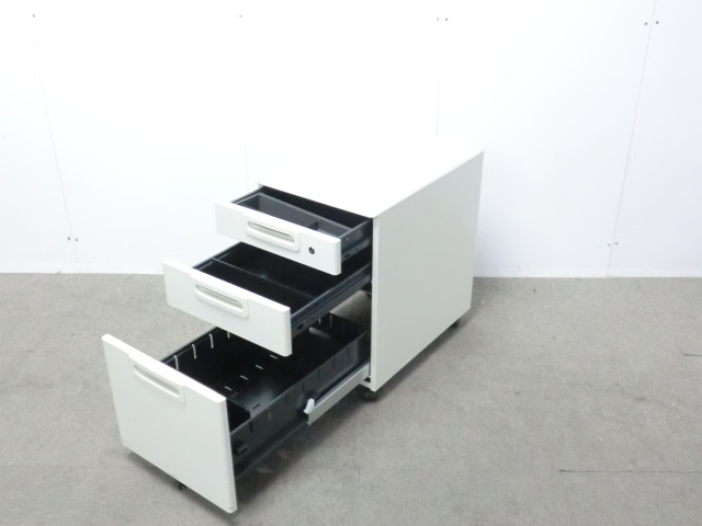 プラス / LA / ホワイト / 【中古】 3段ワゴン