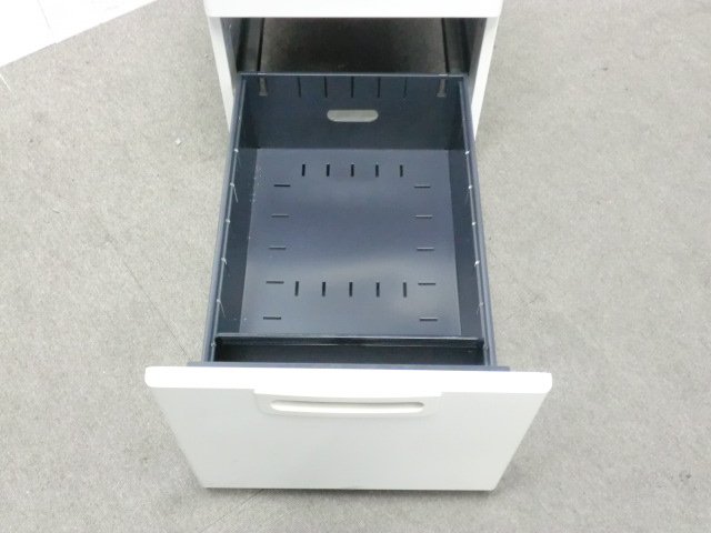 プラス / LA / ホワイト / 【中古】 3段ワゴン