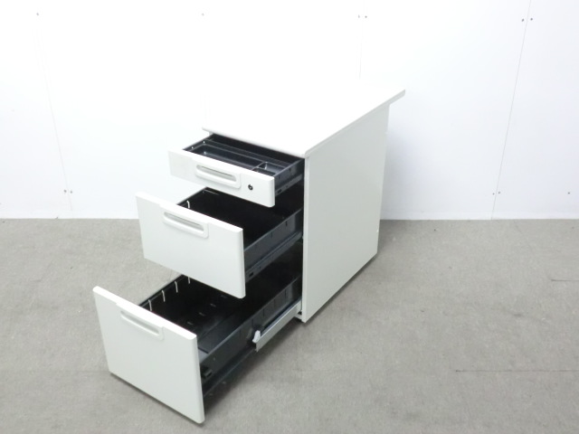 プラス / LA / ホワイト / 【中古】 3段脇机