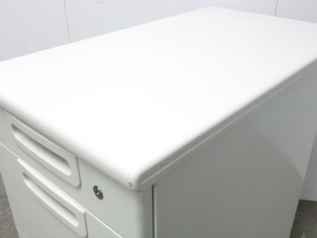 プラス / LA / ホワイト / 【中古】 3段脇机
