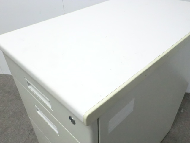 TOYOSTEEL / ホワイト / 【中古】 3段脇机