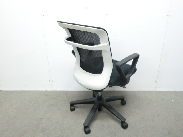 ナイキ/ パウザ / ブラック / 【中古】 OAチェア肘有