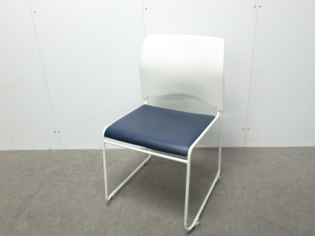スタッキングチェア / ダークブルー / 【中古】