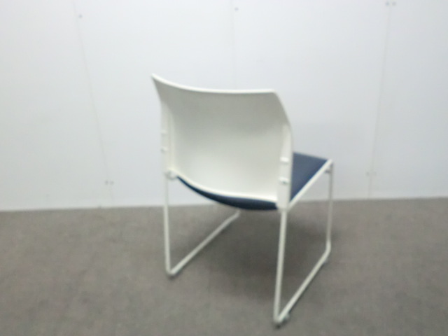 スタッキングチェア / ダークブルー / 【中古】