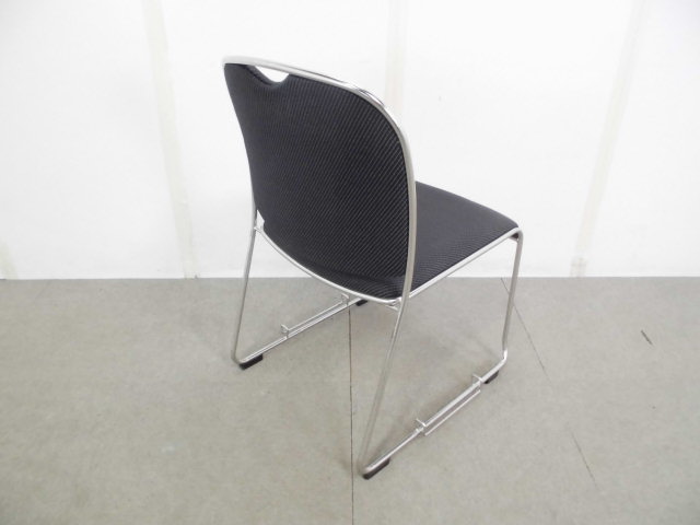 スタッキングチェア / ブラック