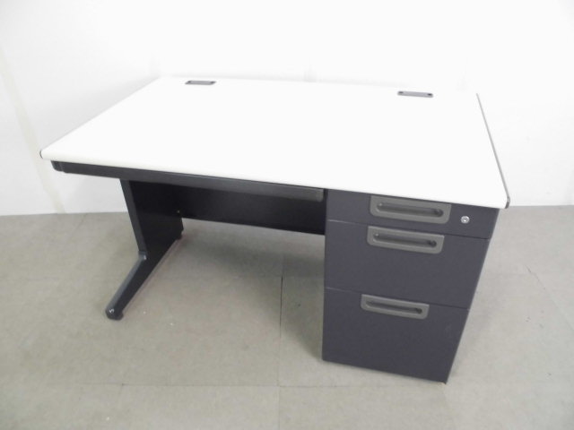 プラス /LA / ブラック / 片袖デスク