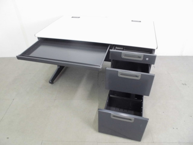 プラス /LA / ブラック / 片袖デスク