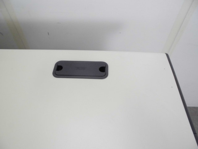 プラス /LA / ブラック / 片袖デスク