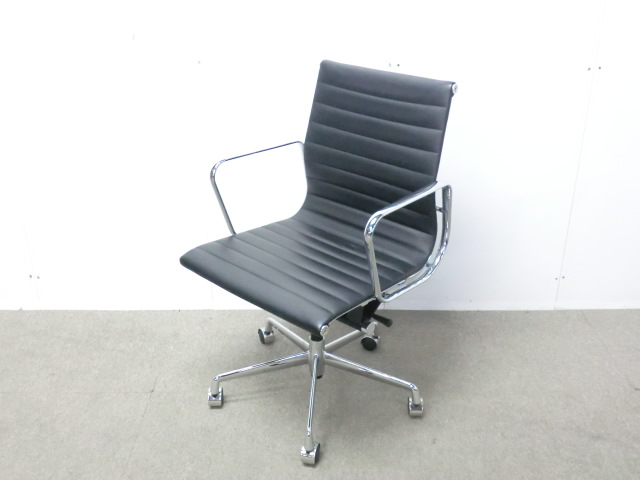 OAチェア肘有 / ブラック / 【中古】