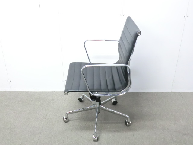 OAチェア肘有 / ブラック / 【中古】