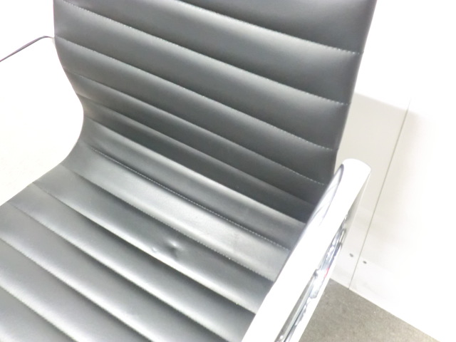 OAチェア肘有 / ブラック / 【中古】