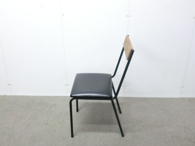 ミーティングチェア / ブラック / 【中古】 背面木目調