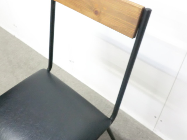 ミーティングチェア / ブラック / 【中古】 背面木目調