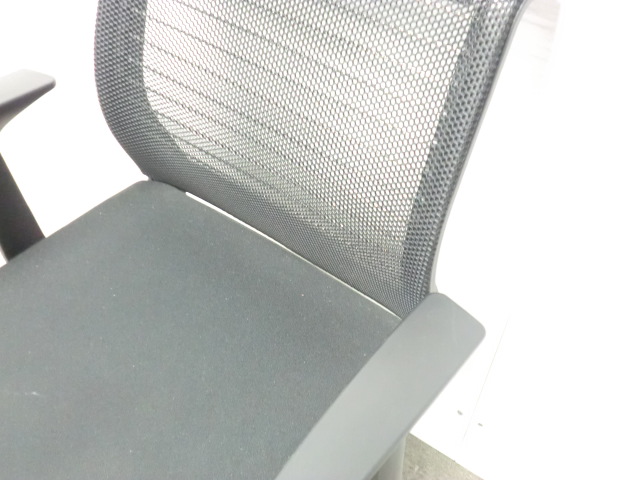 スチールケース/シンク/ブラック/【中古】ミーティングチェア