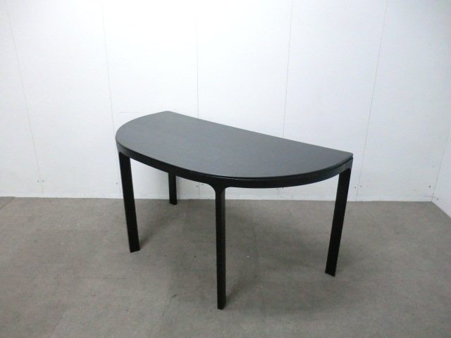 会議テーブル / ブラック / 【中古】 半円