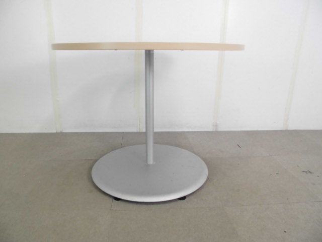 オカムラ / 丸テーブル / 木目調