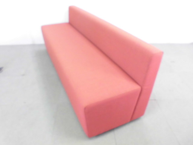 オカムラ / レッド / 3人用ソファー