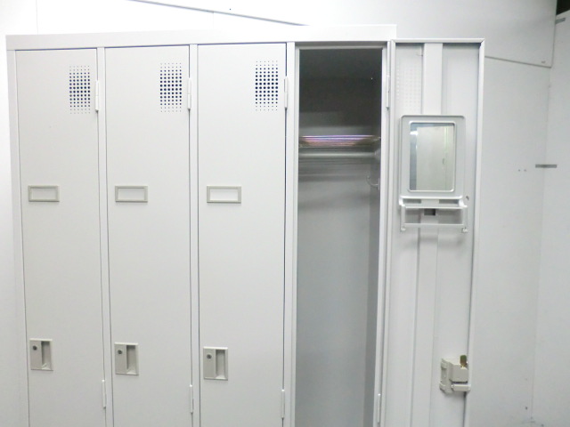 豊国工業 / ニューグレー / 【中古】 4人用ロッカー