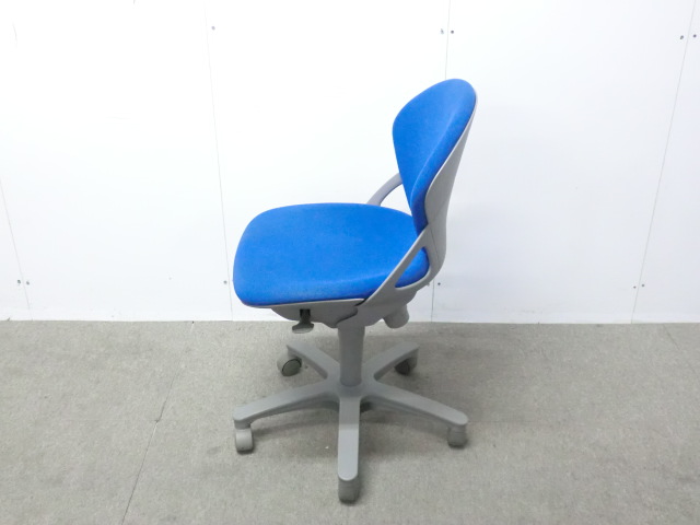 プレーゴ / ブルー / 【中古】 OAチェア肘無