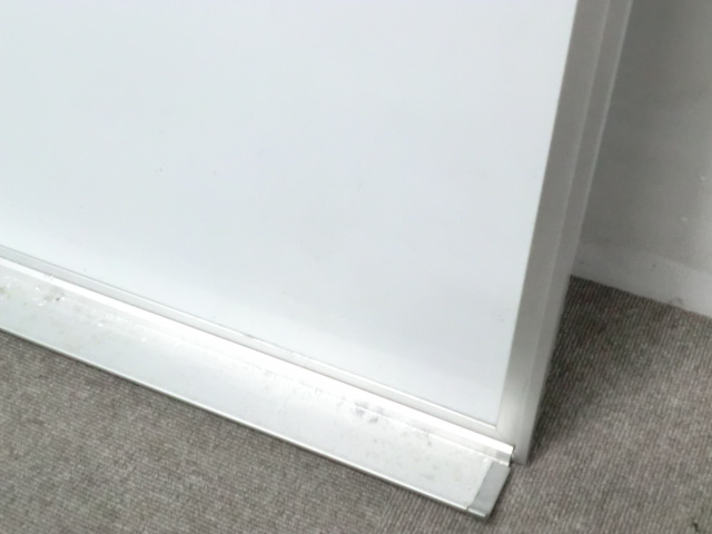 壁掛けホワイトボード / ホワイト / 【中古】